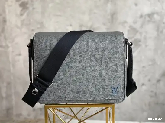 Cheap LOUIS PM VUITTON DISTRICT 0618